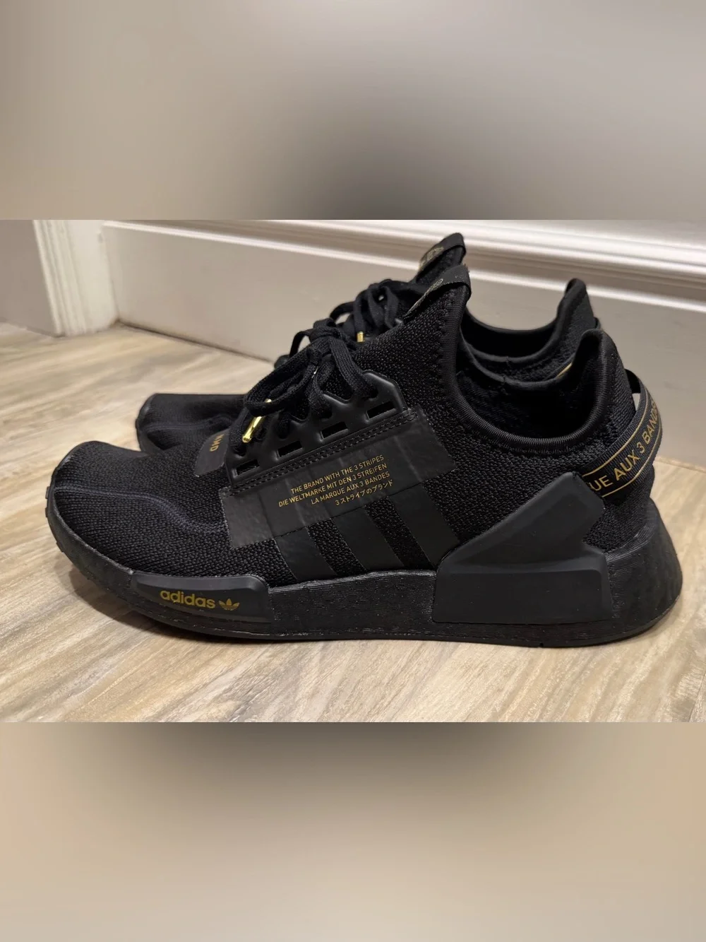 Adidas Originals NMD_R1 V2